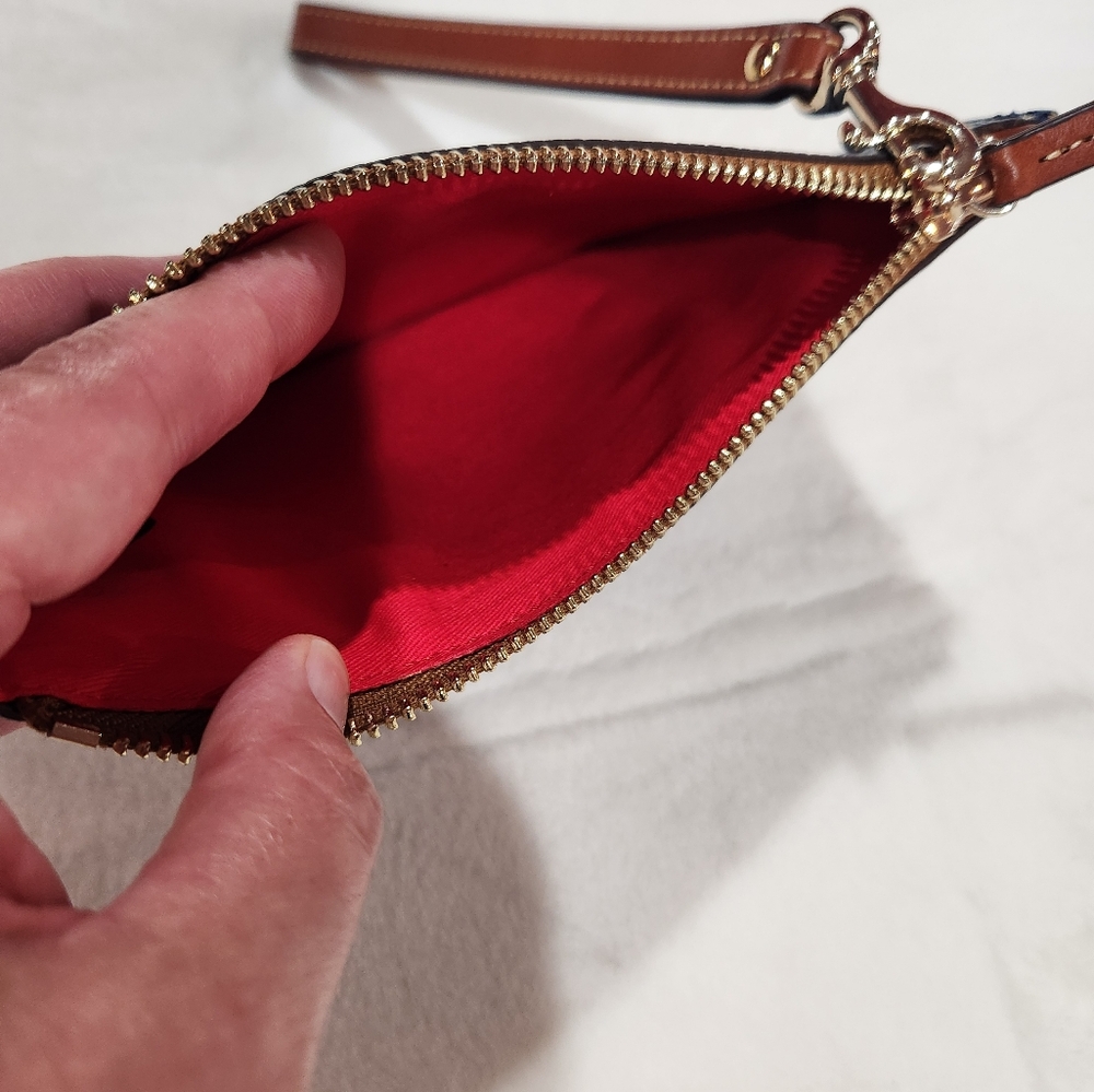 Dooney & Bourke Medium Flat Leather Wristlet - Picture 6 of 9